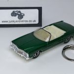 CADILLAC ELDORADO CONVERTIBLE 1975 KEYRING 1/56 SCALE GREEN