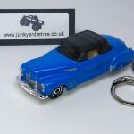 CADILLAC SERIES 62 CONVERTIBLE COUPE 1941 KEYRING 1/56 SCALE BLUE
