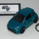 FIAT 500 E KEYRING / KEYCHAIN 1/56 SCALE TURQUOISE