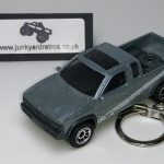 NISSAN DATSUN D21 CLASSIC PICK UP TRUCK 1995 KEYRING / KEYCHAIN 1/56 SCALE SILVER