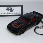 PONTIAC TRANS AM FIREBIRD 1977 KEYRING / KEYCHAIN 1/56 SCALE BLACK & RED