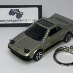 TOYOTA MR2 MK1 1984 KEYRING / KEYCHAIN 1/56 SCALE PLATINUM (LIGHTS UP)