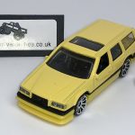 Volvo 850 Estate Keyring Keychain 1/56 Scale YELLOW