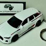 AUDI RS6 AVANT KEYRING KEYCHAIN 1/56 WHITE WITH STRIPES