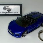 AUDI R8 SPYDER 2019 HW KEYRING / KEYCHAIN 1/56 SCALE BLUE