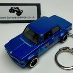 BMW CLASSIC 2002 1969 Keyring Keychain 1/56 Scale BLUE