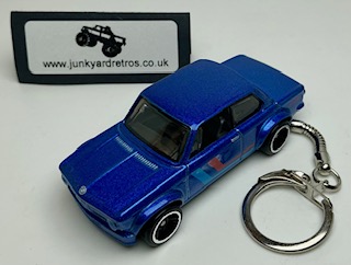 BMW CLASSIC 2002 1969 Keyring Keychain 1/56 Scale BLUE
