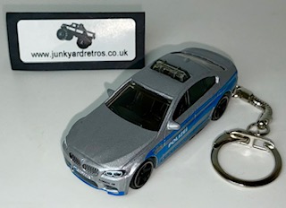 BMW M5 POLIZEI Keyring Keychain 1/56 SILVER & BLUE