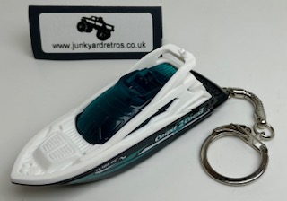SPEEDBOAT CABIN CRUISER COAST TO COAST KEYRING / KEYCHAIN 1/56 SCALE WHITE