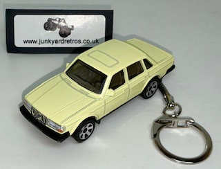 Volvo 240 1986 Keyring Keychain 1/56 Scale CREAM