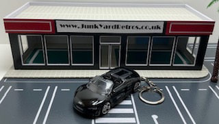 AUDI R8 SPYDER 2019 HW KEYRING / KEYCHAIN 1/56 SCALE BLACK