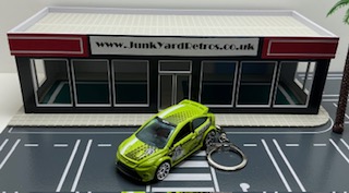 FORD FOCUS RS 2009 NO13 KEYRING / KEYCHAIN 1/56 SCALE GREEN