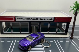 FORD MUSTANG GT 2019 KEYRING / KEYCHAIN 1/56 SCALE PURPLE