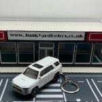 TOYOTA 4RUNNER 2016 KEYRING / KEYCHAIN 1/56 SCALE WHITE